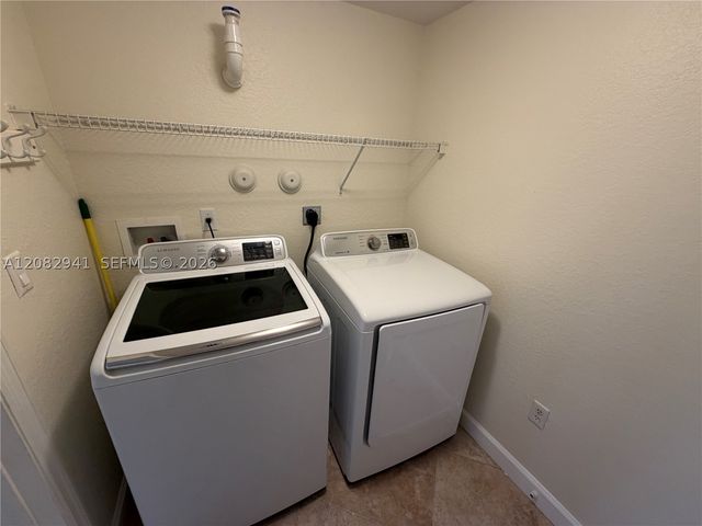 6956 W Sample Rd 6956, Coral Springs, FL 33067