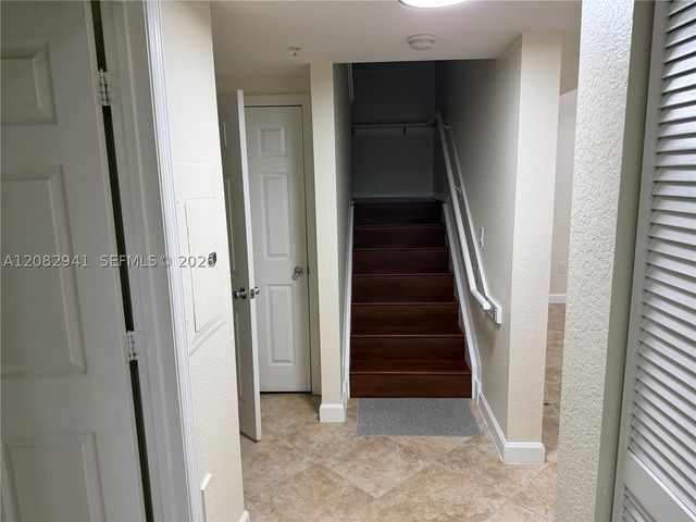 6956 W Sample Rd 6956, Coral Springs, FL 33067