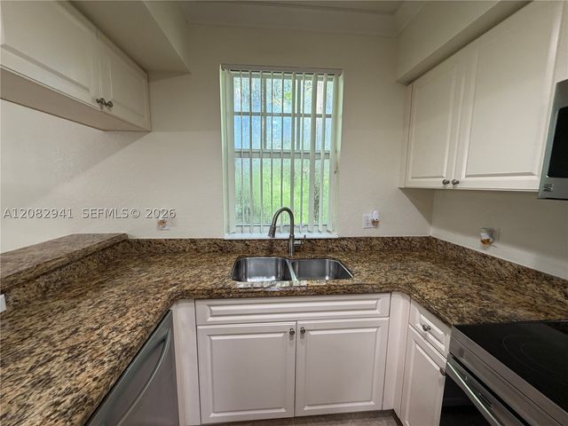 6956 W Sample Rd 6956, Coral Springs, FL 33067