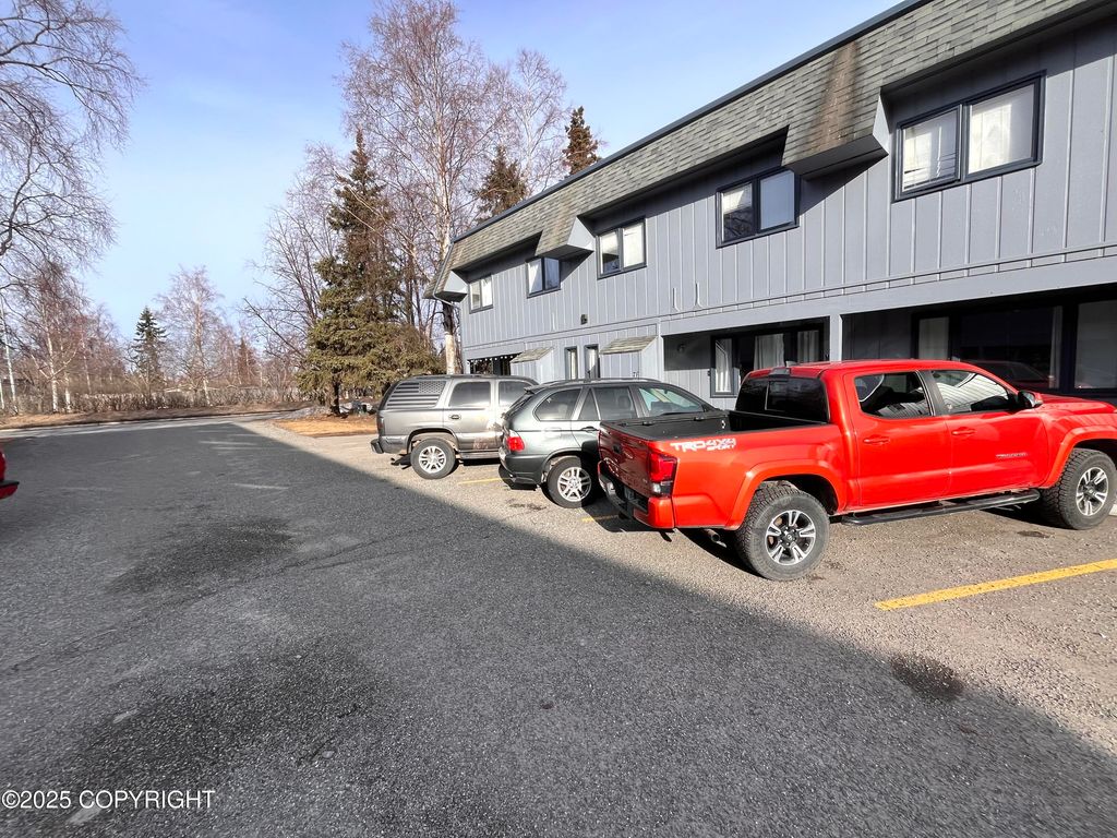 2904 W Northern Lights Boulevard, #7F, Anchorage, AK 99517