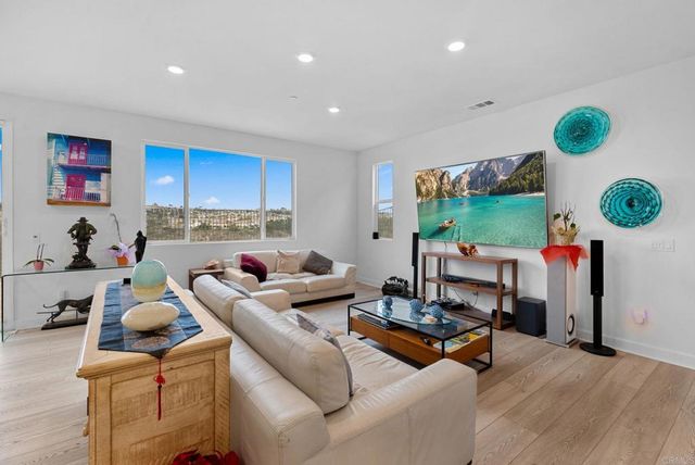 813 Mateo Street, Chula Vista, CA 91911