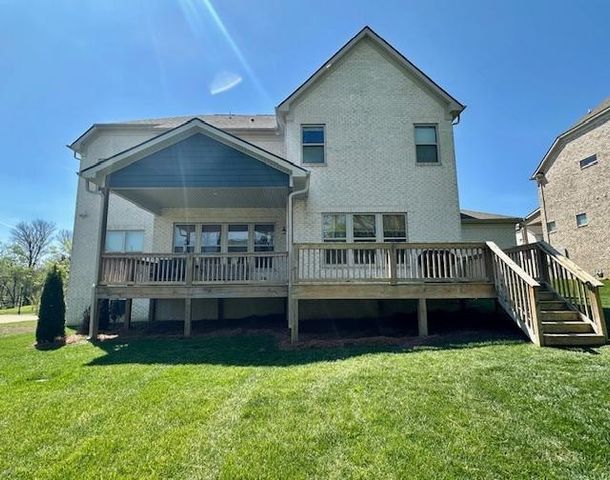 3233 Chase Point Dr, Franklin, TN 37067