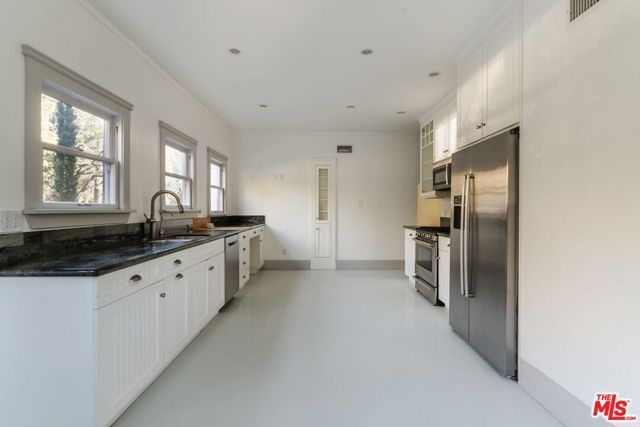 2027 Canyon Drive, Los Angeles, CA 90068