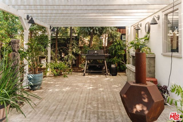 2027 Canyon Drive, Los Angeles, CA 90068