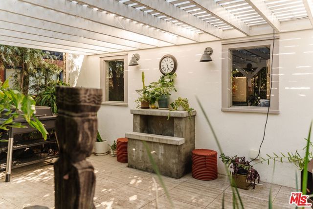 2027 Canyon Drive, Los Angeles, CA 90068