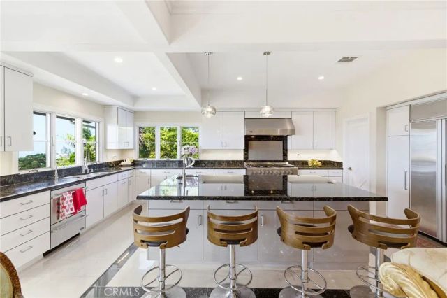 1400 Via Arco, Palos Verdes Estates, CA 90274