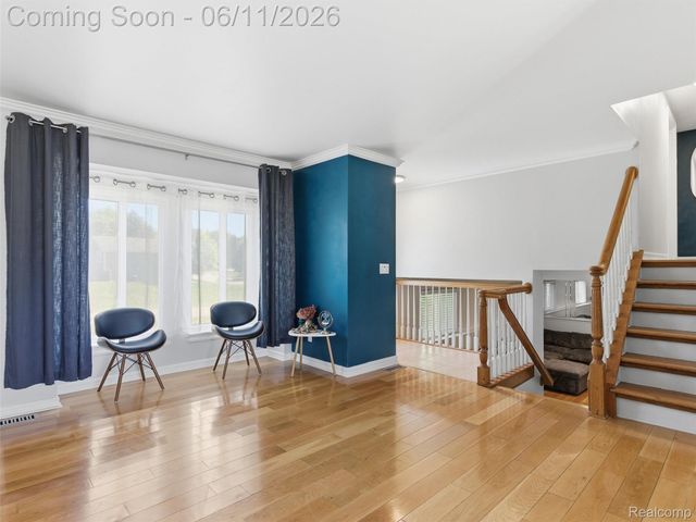 1087 Eagle Nest Drive, Oakland Charter Township, MI 48306