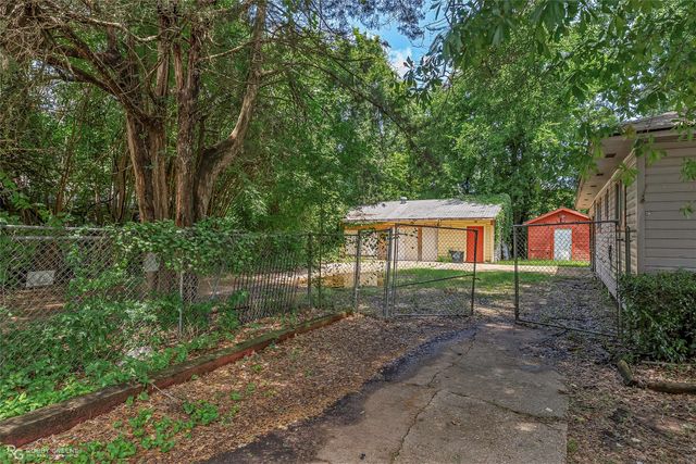 1735 Green Street, Bossier City, LA 71111