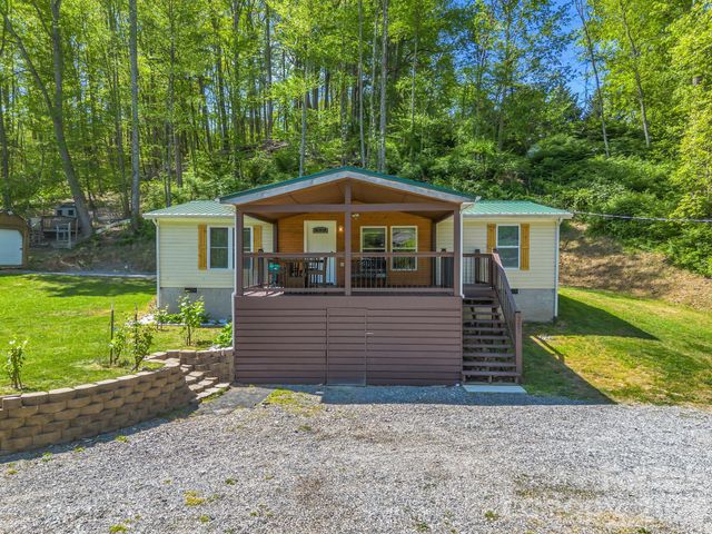 285 Dix Creek No 1 Road, Leicester, NC 28748