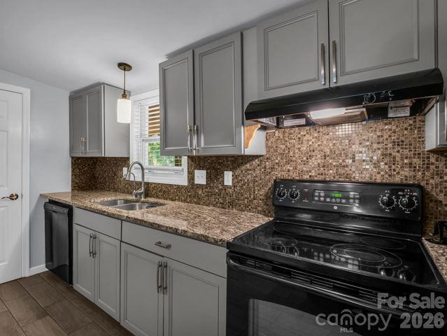 285 Dix Creek No 1 Road, Leicester, NC 28748