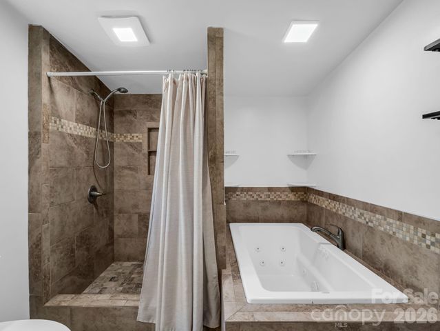 285 Dix Creek No 1 Road, Leicester, NC 28748