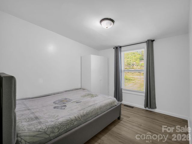 285 Dix Creek No 1 Road, Leicester, NC 28748