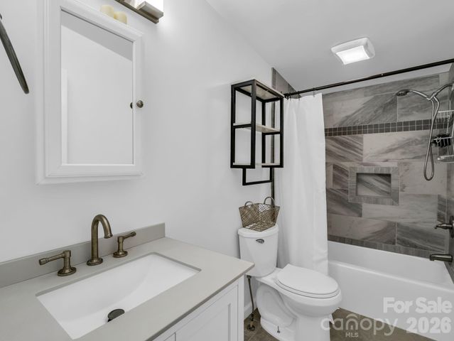 285 Dix Creek No 1 Road, Leicester, NC 28748