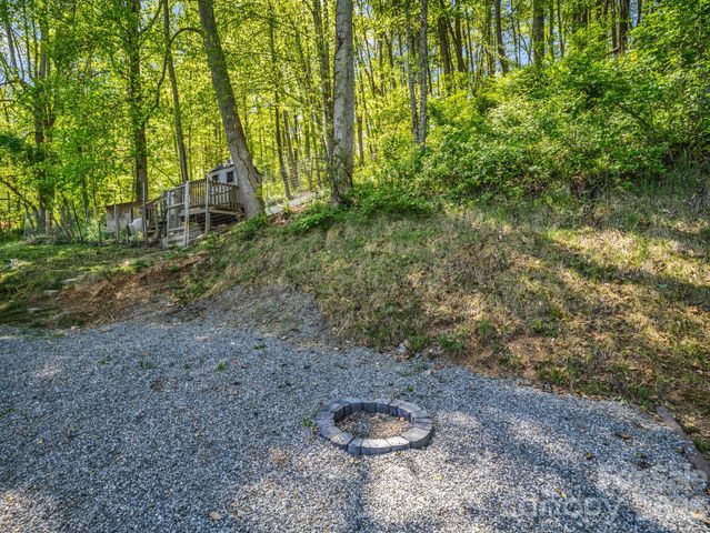 285 Dix Creek No 1 Road, Leicester, NC 28748