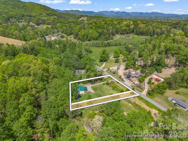 285 Dix Creek No 1 Road, Leicester, NC 28748