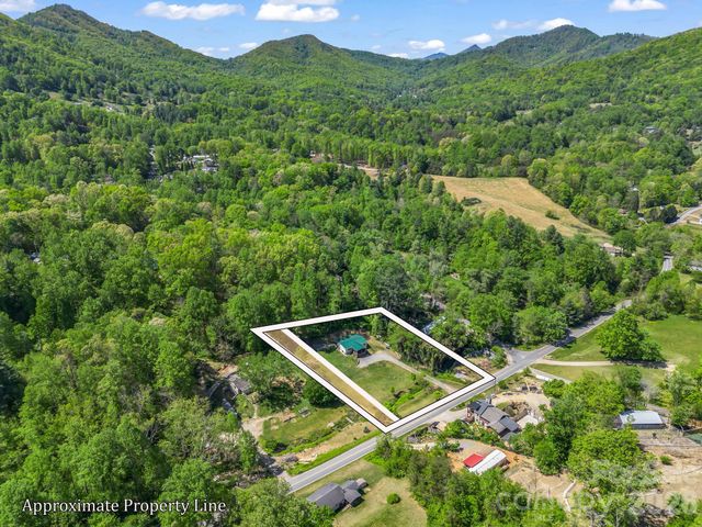 285 Dix Creek No 1 Road, Leicester, NC 28748