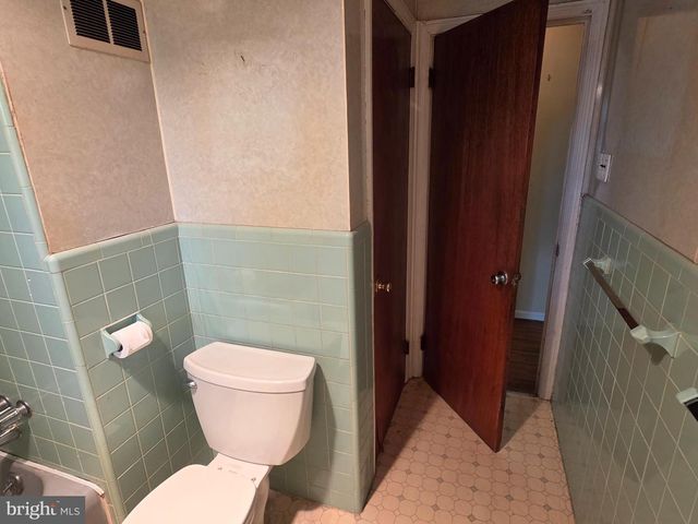 7 WINDSOR PL, Mount Holly, NJ 08060