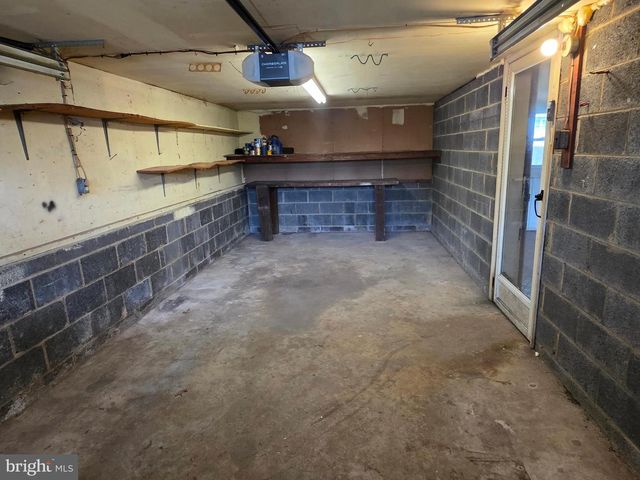 7 WINDSOR PL, Mount Holly, NJ 08060