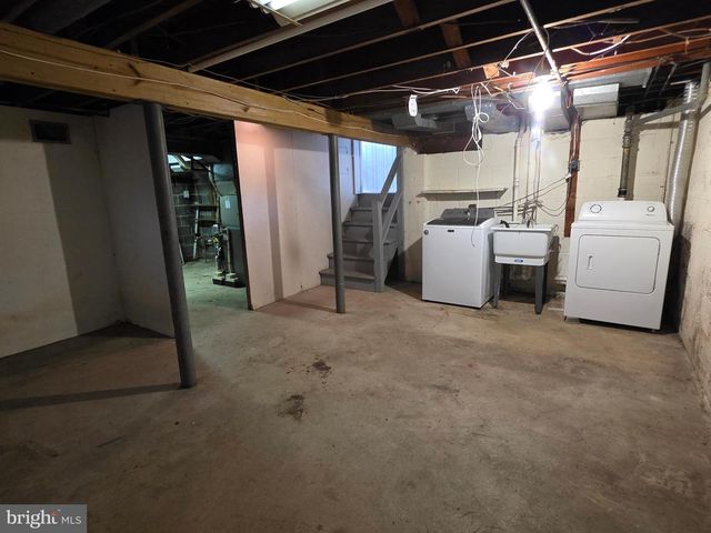 7 WINDSOR PL, Mount Holly, NJ 08060