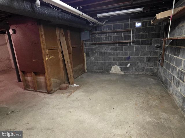 7 WINDSOR PL, Mount Holly, NJ 08060