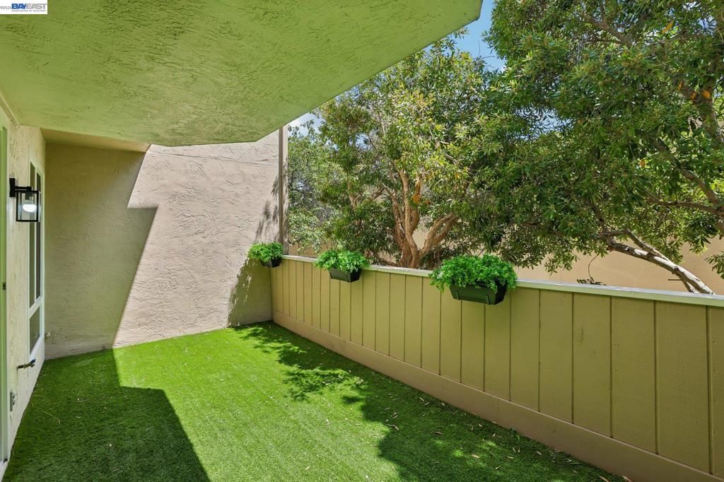 Image 10 of property listing at 2121 Vale Rd 56, San Pablo, CA 94806