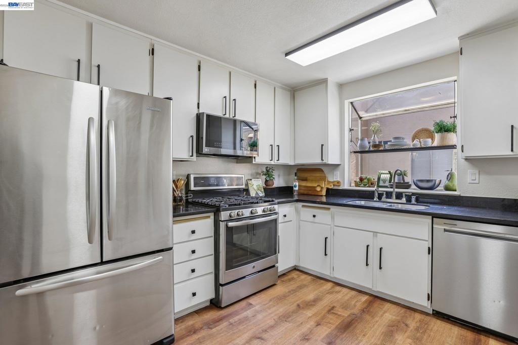 Image 11 of property listing at 2121 Vale Rd 56, San Pablo, CA 94806
