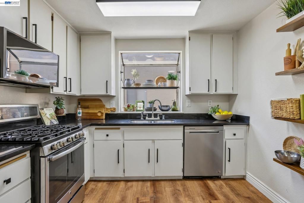 Image 12 of property listing at 2121 Vale Rd 56, San Pablo, CA 94806