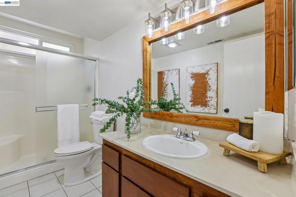Image 20 of property listing at 2121 Vale Rd 56, San Pablo, CA 94806