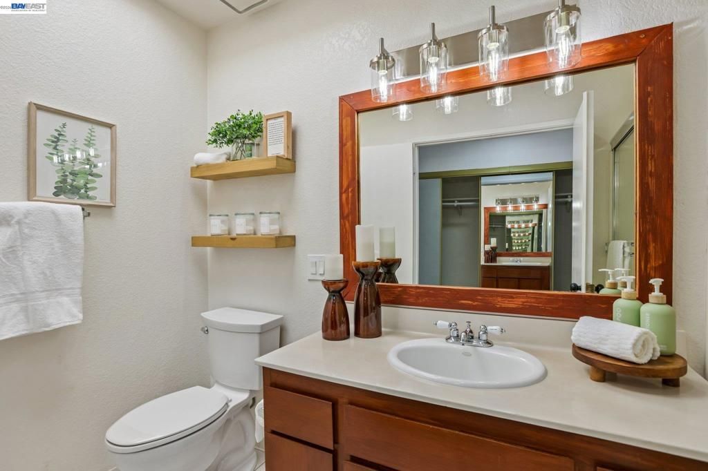 Image 24 of property listing at 2121 Vale Rd 56, San Pablo, CA 94806