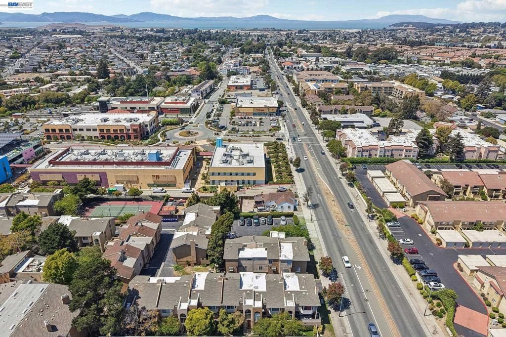 Image 39 of property listing at 2121 Vale Rd 56, San Pablo, CA 94806