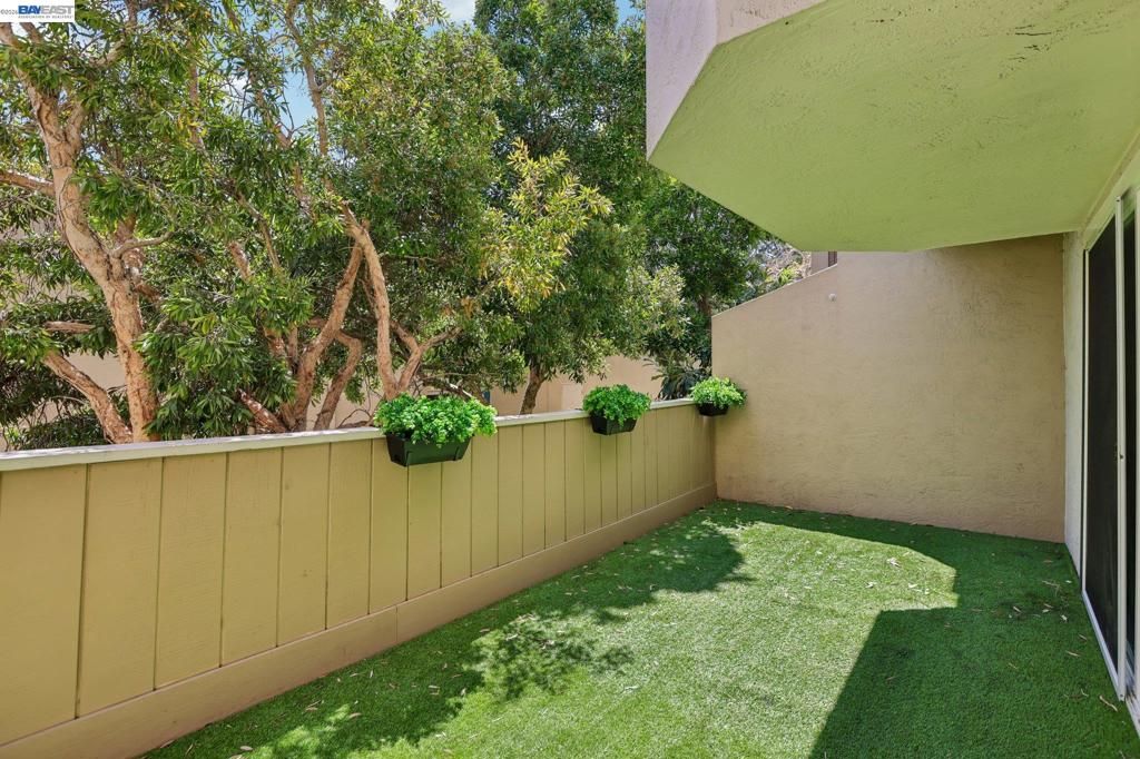 Image 9 of property listing at 2121 Vale Rd 56, San Pablo, CA 94806
