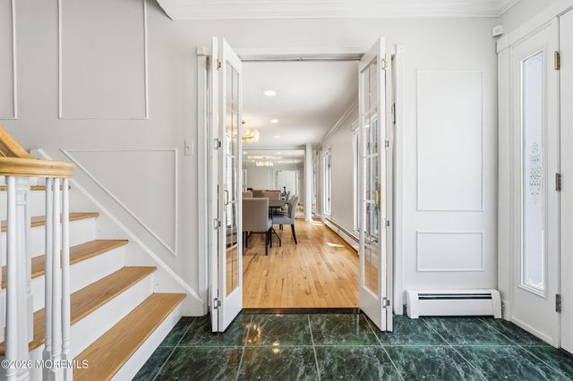 4 Mount Court, Oakhurst, NJ 07755