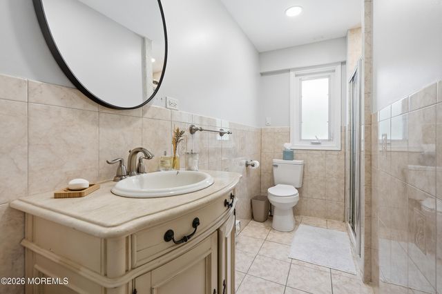 4 Mount Court, Oakhurst, NJ 07755