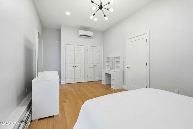 4 Mount Court, Oakhurst, NJ 07755
