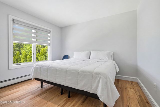 4 Mount Court, Oakhurst, NJ 07755