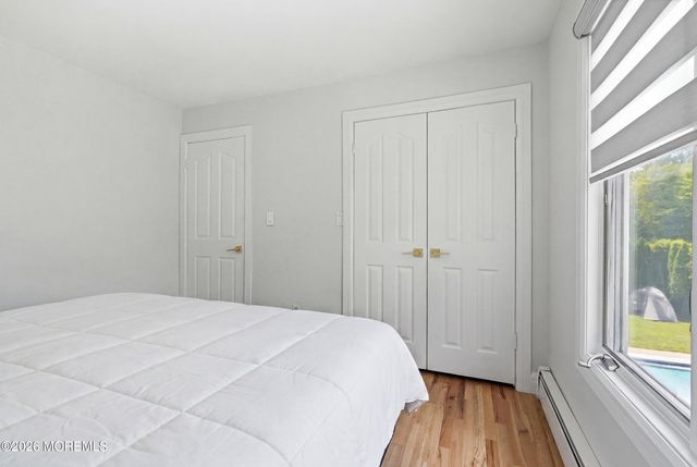 4 Mount Court, Oakhurst, NJ 07755