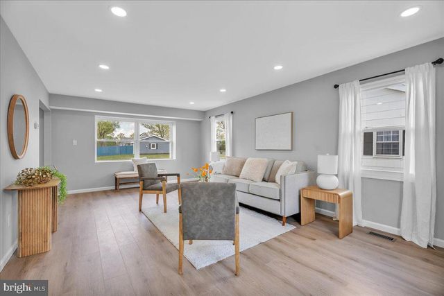 54 GARDENBROOK LN, Willingboro, NJ 08046