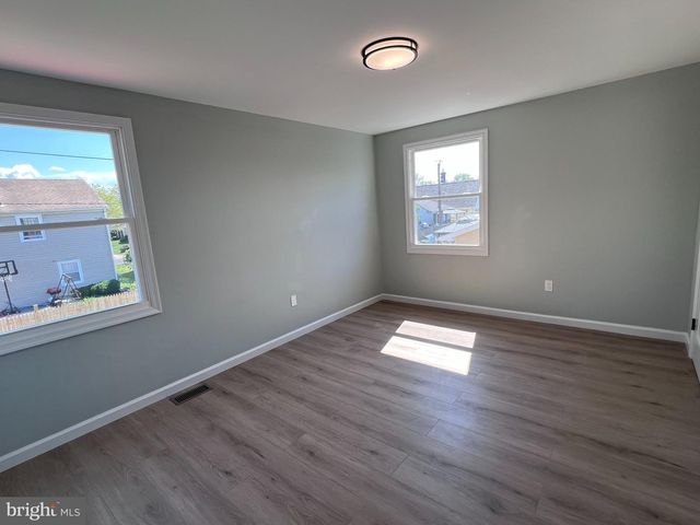 54 GARDENBROOK LN, Willingboro, NJ 08046