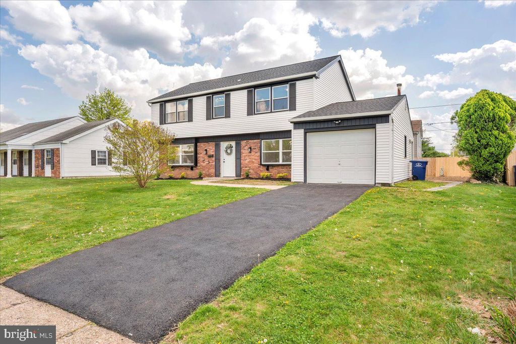 54 GARDENBROOK LN, Willingboro, NJ 08046