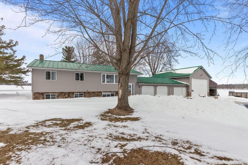 N4907 LOWER ROAD, Shiocton, WI 54170