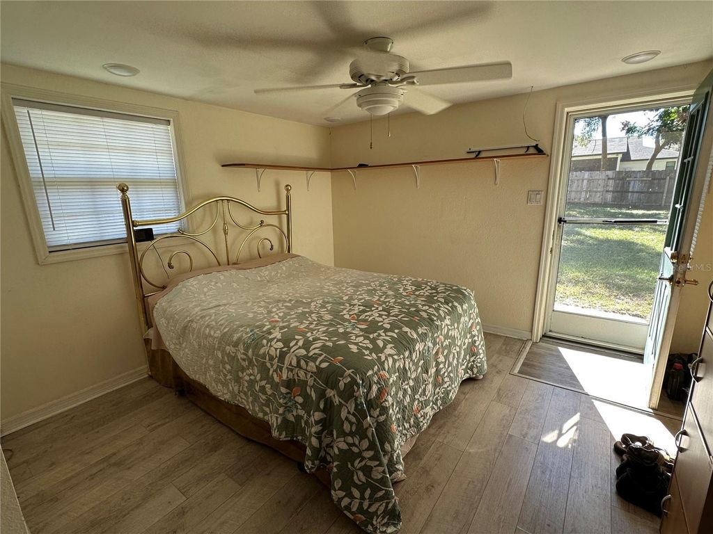 Image 11 of property listing at 131 LUCERNE DRIVE, Debary, FL 32713