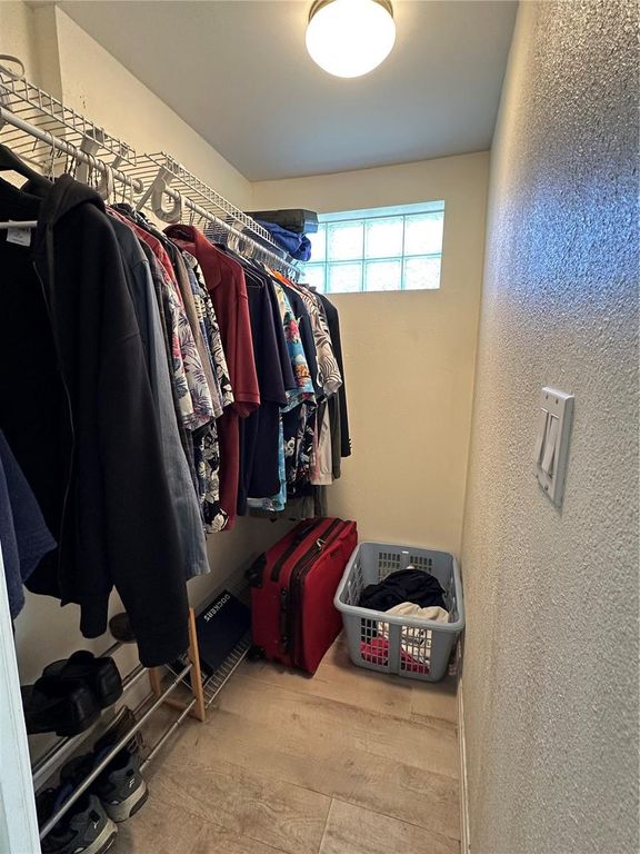 Image 12 of property listing at 131 LUCERNE DRIVE, Debary, FL 32713