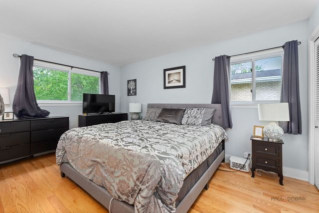 8800 Kostner Terrace, Skokie, IL 60076