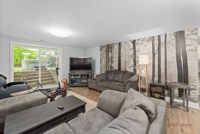 8800 Kostner Terrace, Skokie, IL 60076
