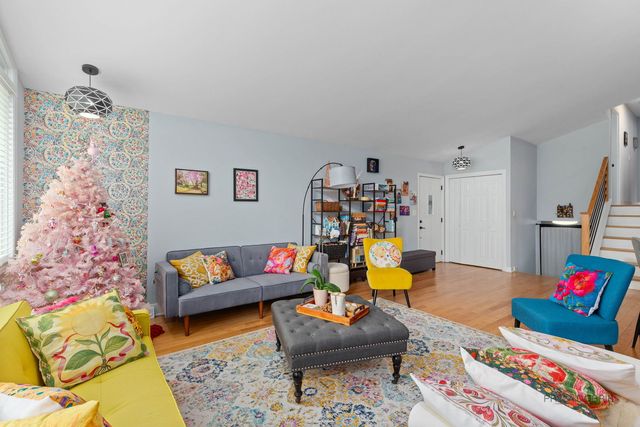 8800 Kostner Terrace, Skokie, IL 60076