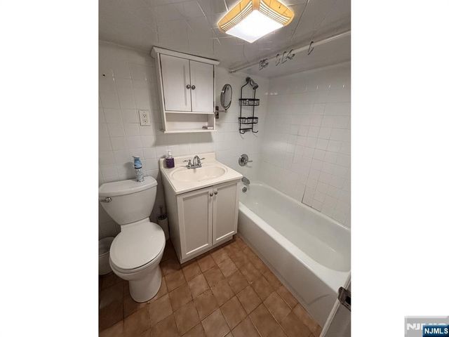134 70th, Guttenberg, NJ 07093
