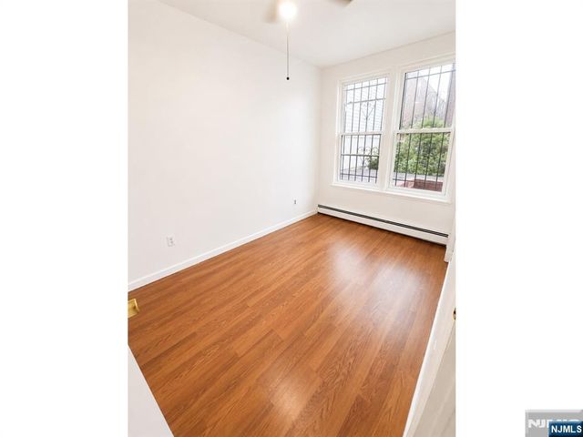 134 70th, Guttenberg, NJ 07093