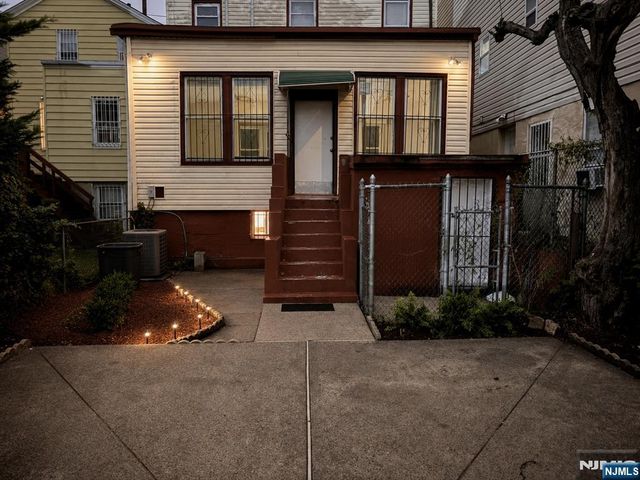 134 70th, Guttenberg, NJ 07093