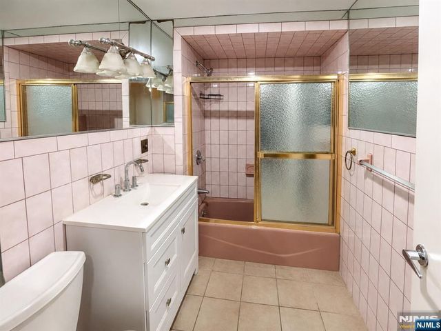 134 70th, Guttenberg, NJ 07093