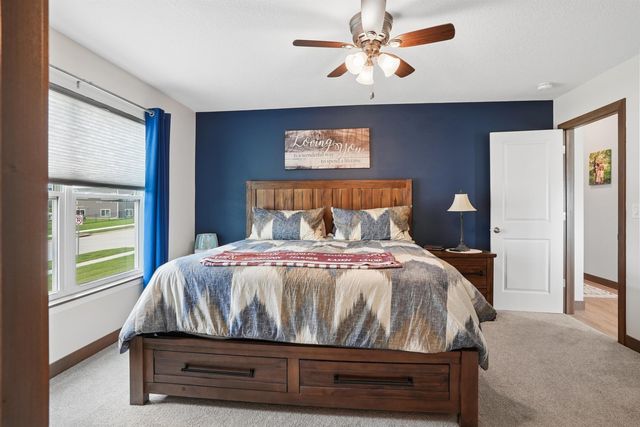 5522 Red Oak Lane, Cedar Falls, IA 50613